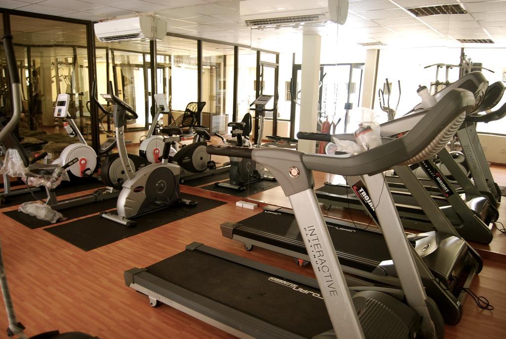 The Habitat Suites International Лагос Екстериор снимка