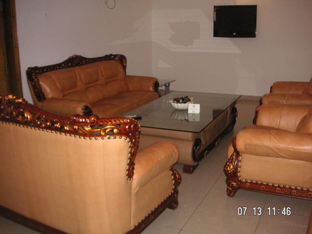 The Habitat Suites International Лагос Стая снимка