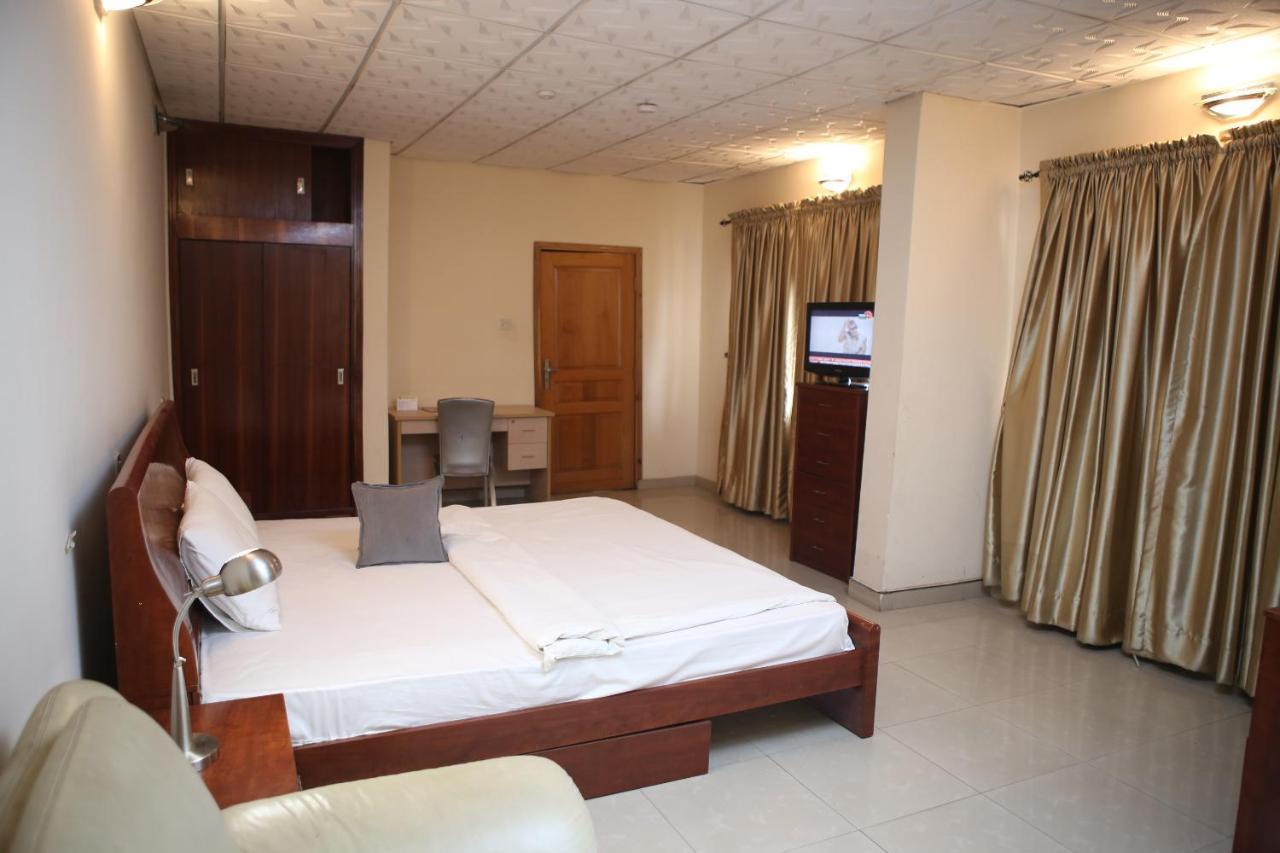 The Habitat Suites International Лагос Екстериор снимка