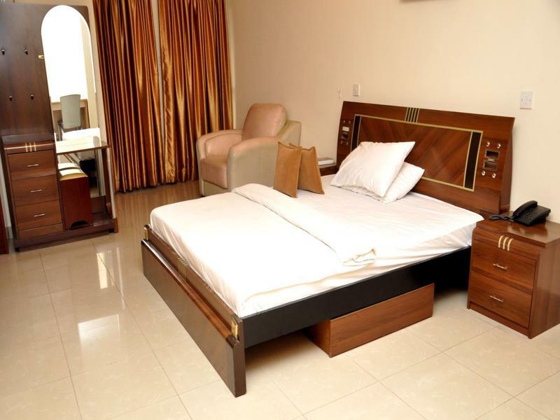 The Habitat Suites International Лагос Екстериор снимка